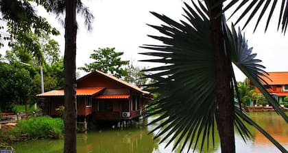 Jorakae Sampan Resort