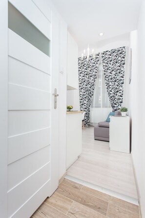 Standard Studio Suite, 1 Bedroom, Non Smoking | 1 bedroom, iron/ironing board, free WiFi - Krakow B&B Old Town (Kraków)