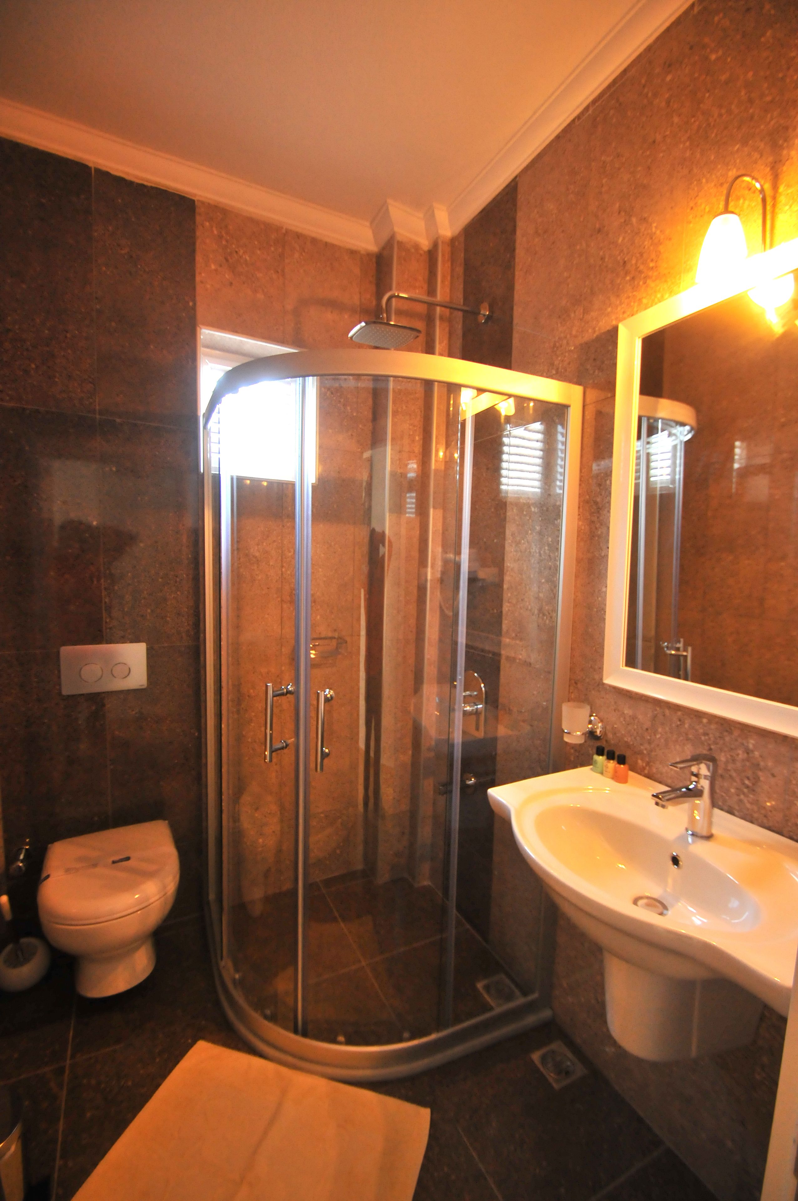 double room | bathroom | shower, free toiletries, hair dryer, slippers