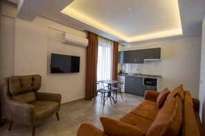 Comfort Suite | Living room | LCD TV - Pegasus Hotel & Villa (Fethiye)
