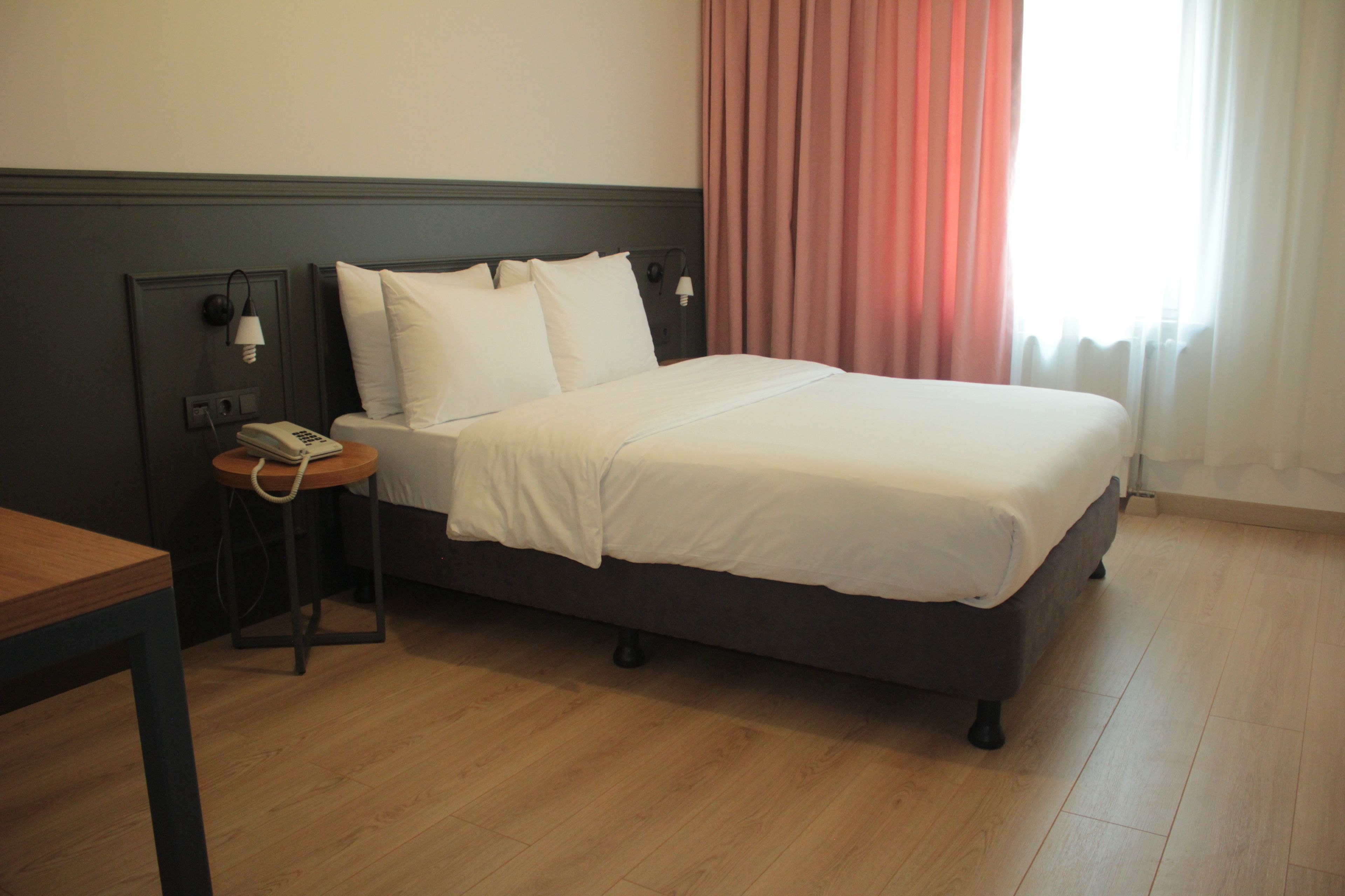 minibar, in-room safe, desk, rollaway beds