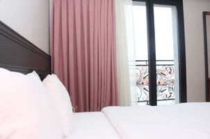 Standard Double Room | Minibar, in-room safe, desk, free WiFi