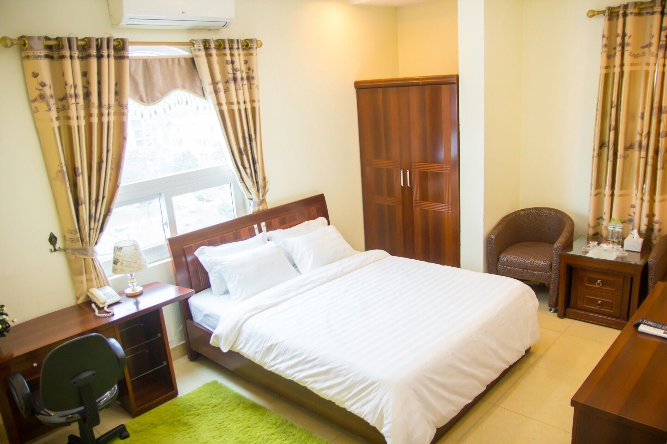 Single Room | Minibar, desk, iron/ironing board, rollaway beds