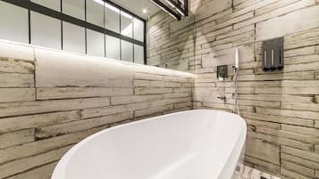 Bañera profunda
