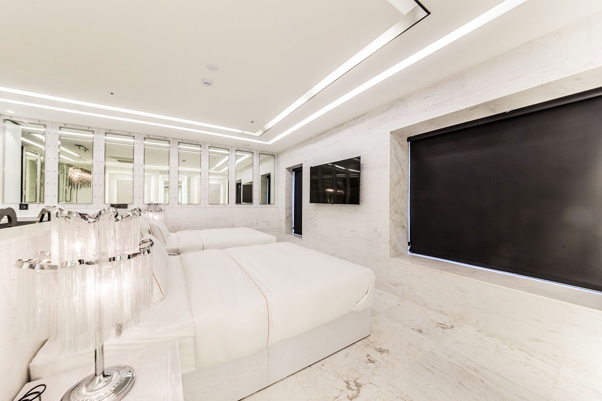 Loyal Suite 1302 (Check-in: Sun-Sat 3PM) | 高級寝具、デスク、ノートパソコン用作業スペース、防音設備