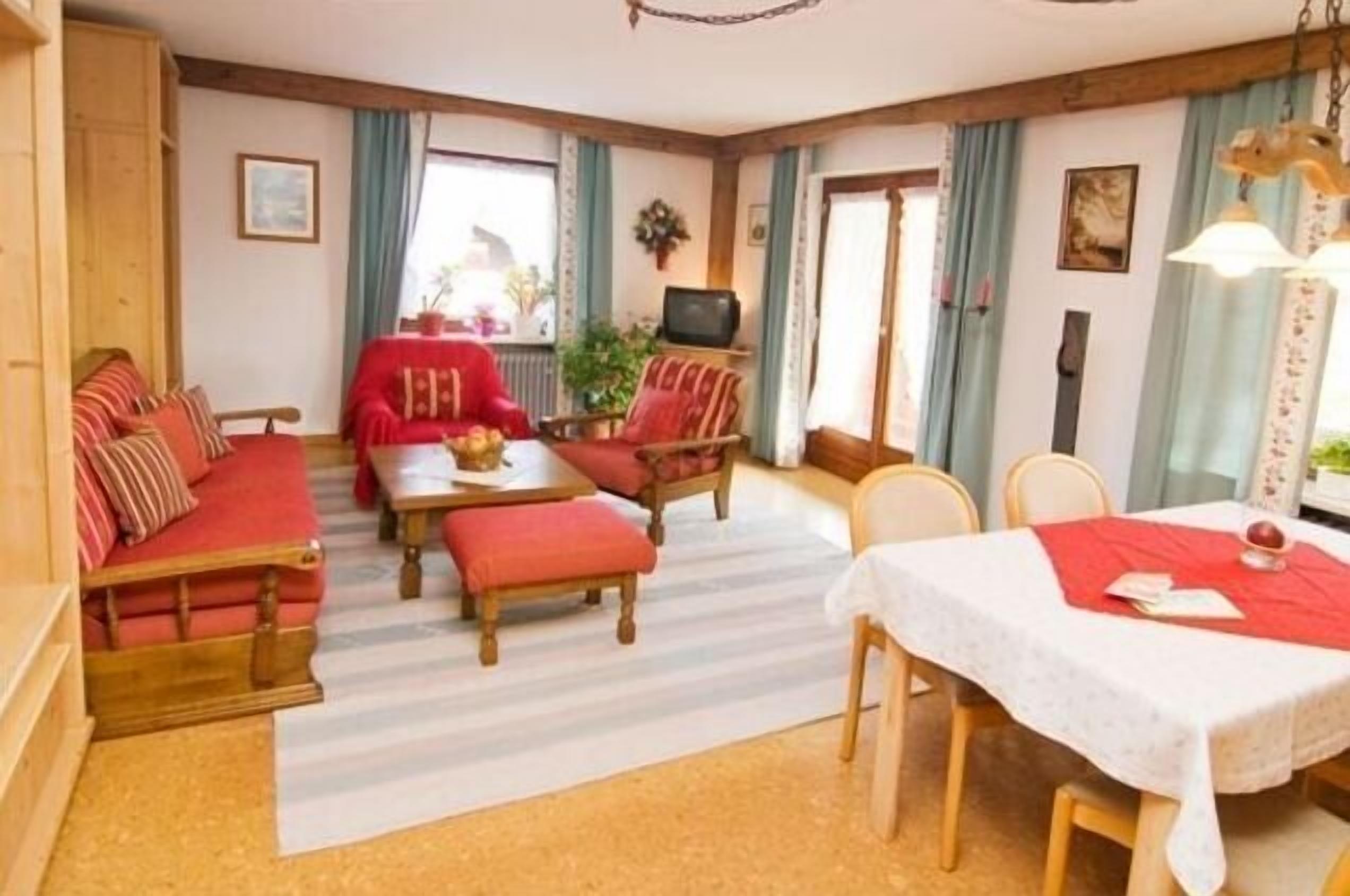 Ferienwohnung Rosenquarz 70qm, Balkon, Küche, 2 Schlafzimmer, 1 Wohnschlafzimmer-Wohnung innen