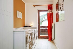 2 quartos, acesso à internet, roupa de cama