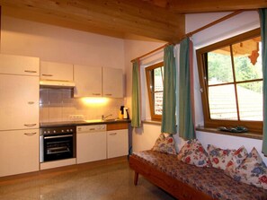 Kühlschrank, Ofen, Herdplatte, Geschirrspüler