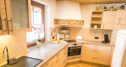 Lomatalo (120sqm), parveke ja terassi, keittiö ylimääräinen, 3 makuuhuonetta ja 1 olohuone, max 6 henk. - WLAN