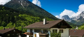 Leilighet nr. 1, 1-2 personer, 40 kvm, dusj / WC, terrasse, TV, 1 soverom, første etasje