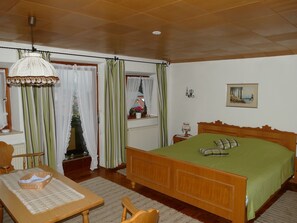 2 Schlafzimmer, Internetzugang, Bettwäsche