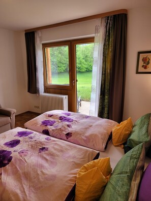 1 bedroom, internet, bed sheets