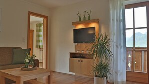 TV, DVD-spiller og bordtennis