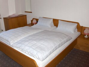 2 Schlafzimmer, Internetzugang, Bettwäsche