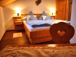 2 Schlafzimmer, Internetzugang, Bettwäsche