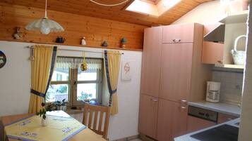 Kühlschrank, Ofen, Herdplatte, Geschirrspüler