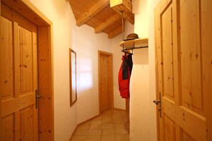 Interior - Ferienwohnung "Geigelstein" 60 qm mit zwei Schlafzimmer und Balkon° (Sachrang)