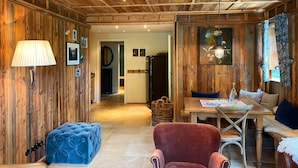 Unclassified image, 4 of 14, button - Alpine chalet Bergstube 50sqm with terrace and stove (Reit im Winkl)