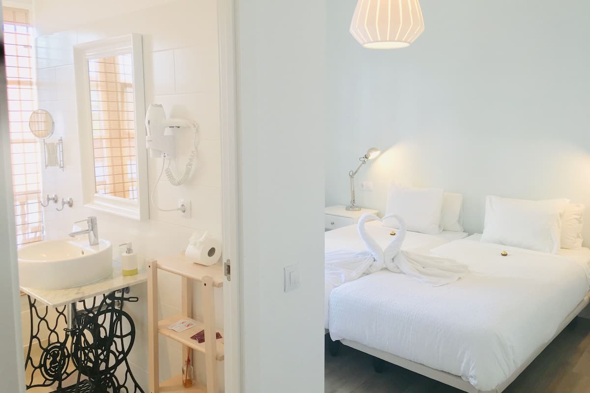 luxury double or twin room, private bathroom