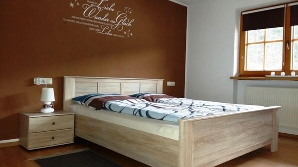 2 bedrooms, internet, bed sheets - Ferienwohnung Klausenberg, 90qm mit Balkon (Reit im Winkl)