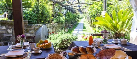 Petit déjeuner continental compris tous les jours