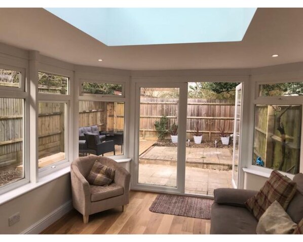 Comfort Single Room, Ensuite (( Small Room ) ) | Lounge - Iffley Town House (Oxford)