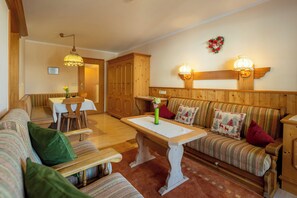 Fernseher, Tischtennisplatte