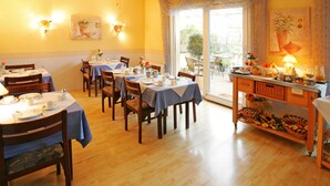 Daily buffet breakfast for a fee - Hotel Löhndorf (Bonn)