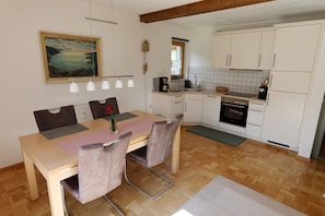 Kühlschrank, Ofen, Herdplatte, Geschirrspüler