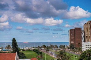 Beach/ocean view - ONOMO Hotel Durban (Durban)