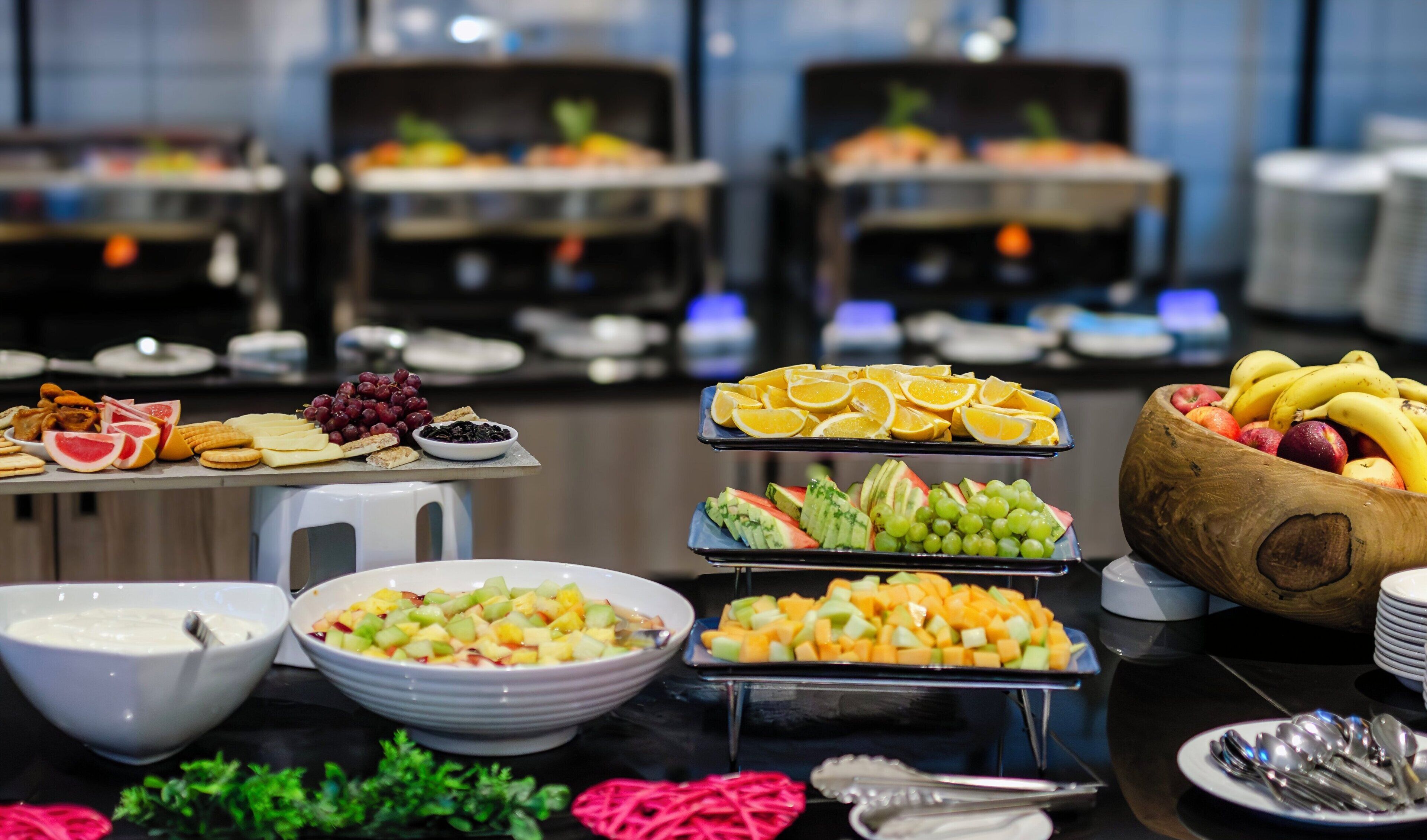 Daily full breakfast (ZAR 235 per person)