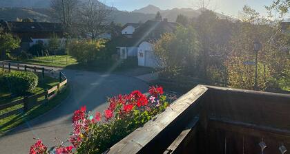 Ferienwohnung 1 - 52 qm, 1 extra Schlafzimmer. Max. 4 Pers. OG mit Balkon, Parkplatz