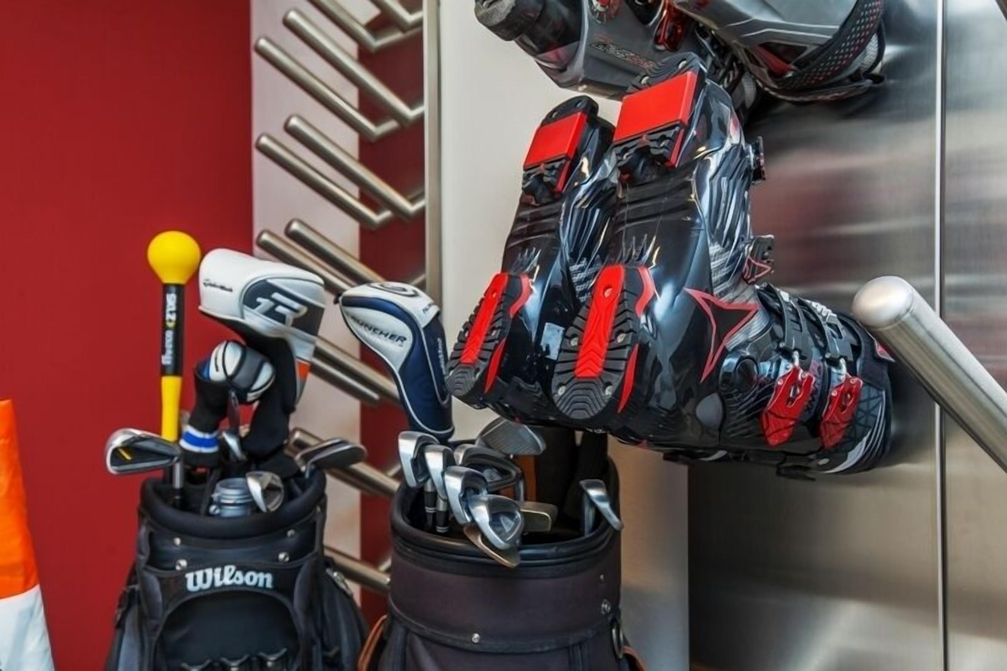 A golf bag with a Wilson logo and a golf club.