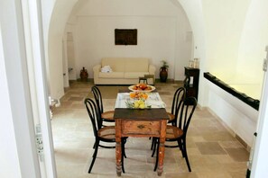 Apartamento, en la zona del jardín | Servicio de comidas en la habitación