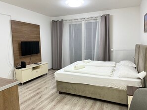 Habitación Elite doble | 1 dormitorio, ropa de cama de alta calidad, escritorio