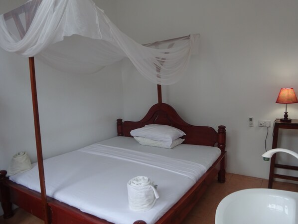 Economy Double Room, 2 Double Beds