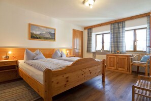 1 غرفة نوم وخدمة الإنترنت وملاءات أسرّة