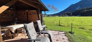 Outdoor dining - Apartment Apfelbaum for 2 persons with balcony, TV, kitchen, 52 sqm (Inzell)