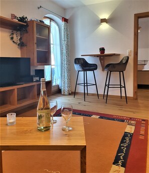 TV, ping pong