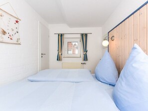 2 Schlafzimmer, Reisekinderbett, WLAN