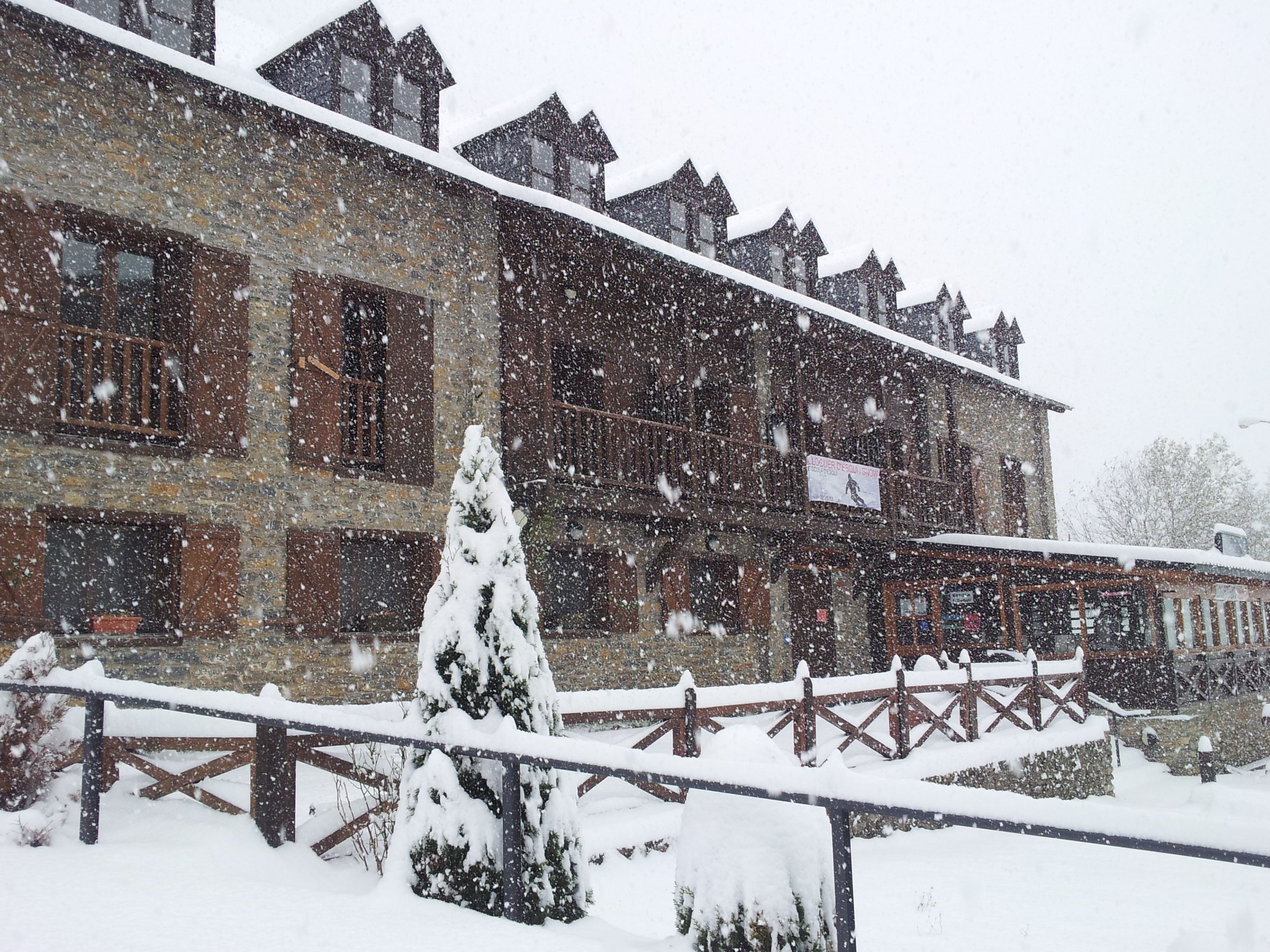 Photo - Alberg Les Daines