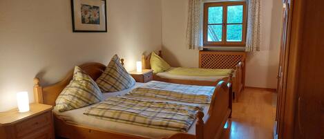 2 soveværelser, internetforbindelse, sengetøj