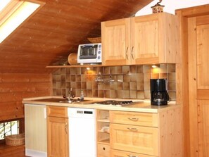 Geladeira, fogão, cooktop, lava-louças