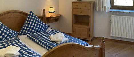 2 Schlafzimmer, Bettwäsche