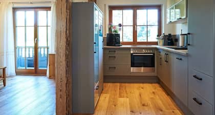 5-Sterne-Ferienwohnung mit Ostbalkon für 1 - 5 Personen, 75 qm