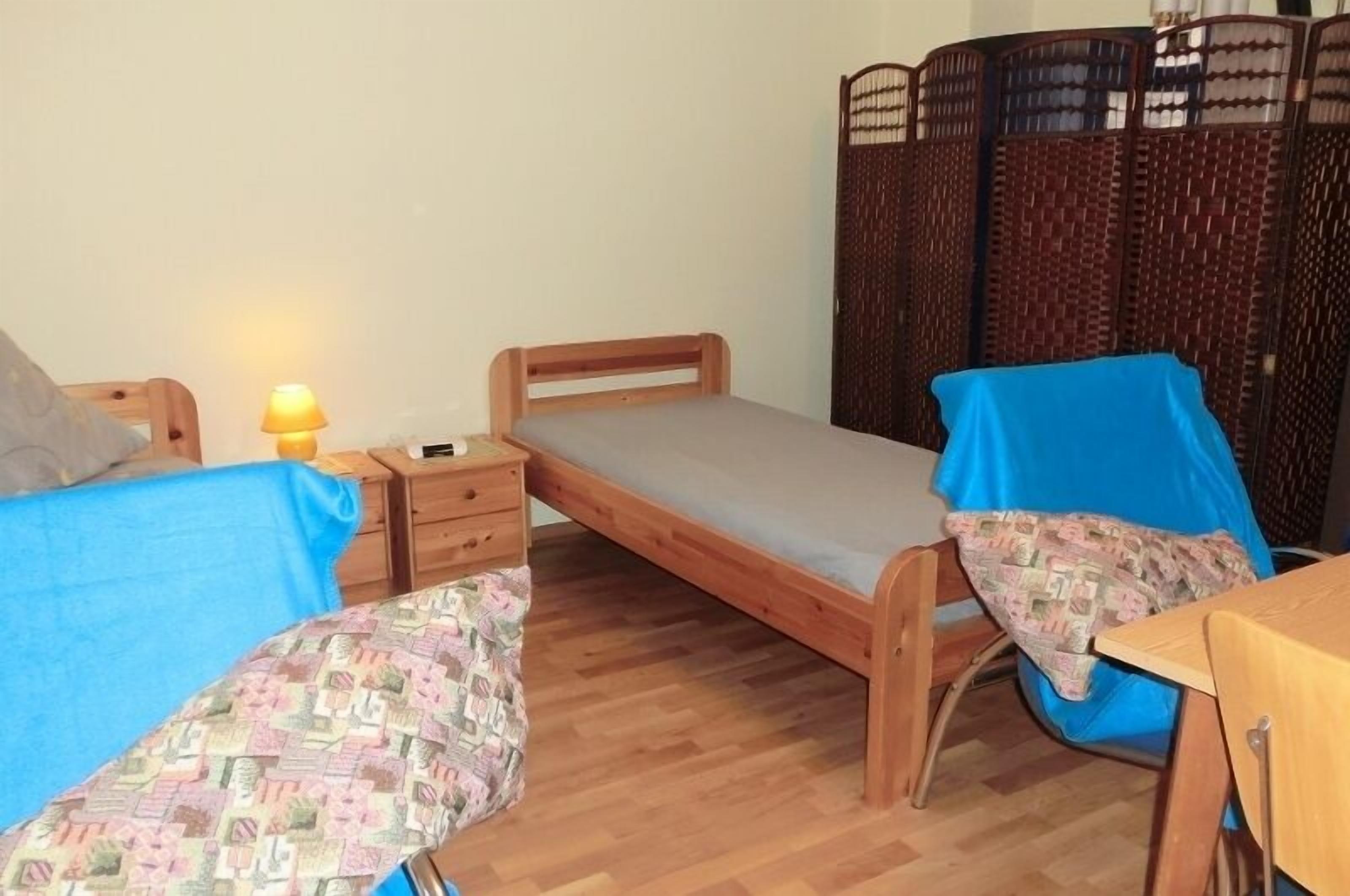 1 bedroom, internet, bed sheets