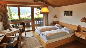 1 habitación, tabla de planchar con plancha, internet y ropa de cama