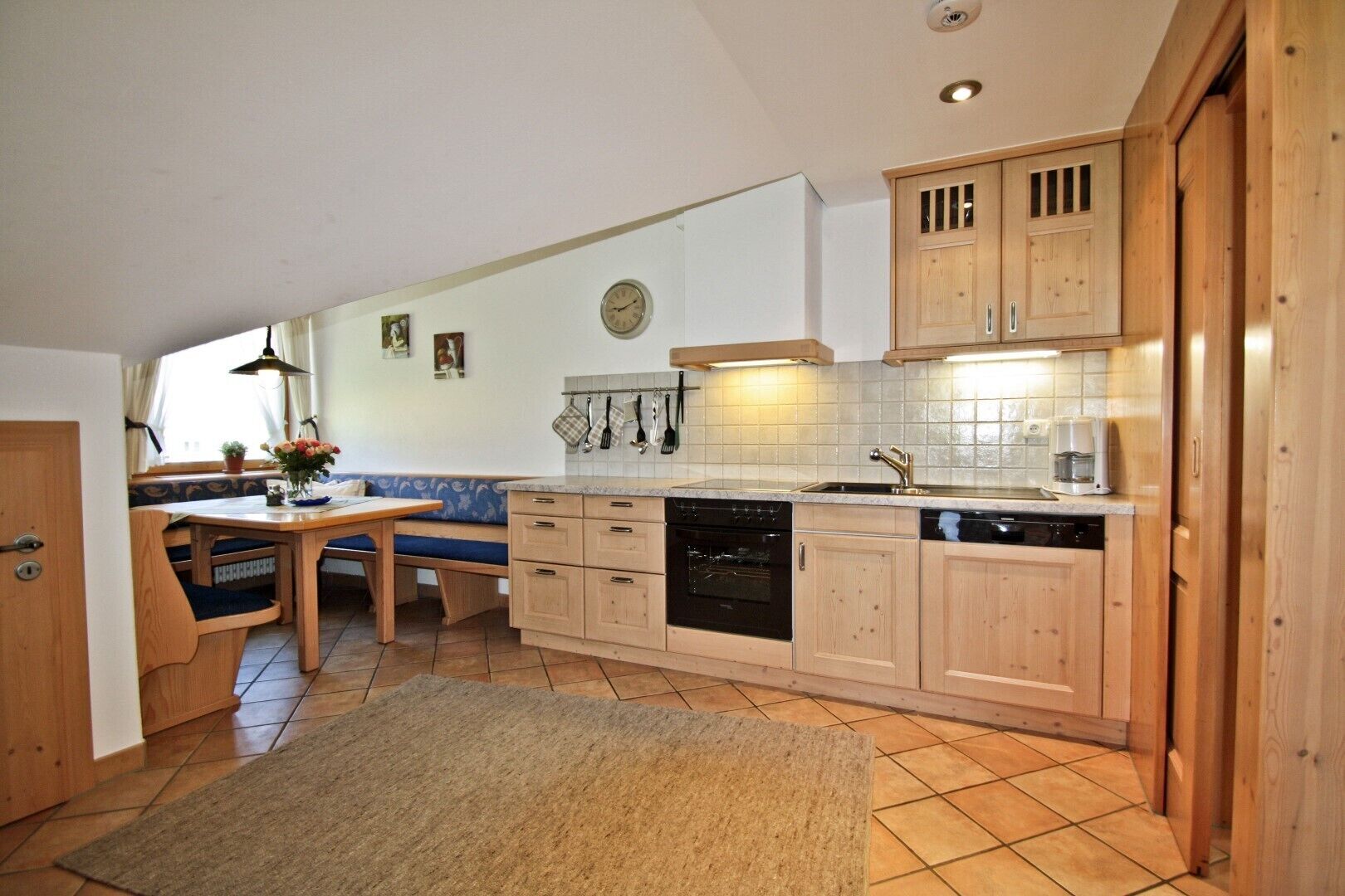 Réfrigérateur, four, plaque de cuisson, lave-vaisselle