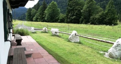 Uriges, gemütliches Ferienhaus im Ortsteil Seegatterl-bei Reit im Winkl