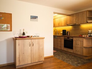 Refrigerador, horno, parrilla de estufa y lavavajillas 